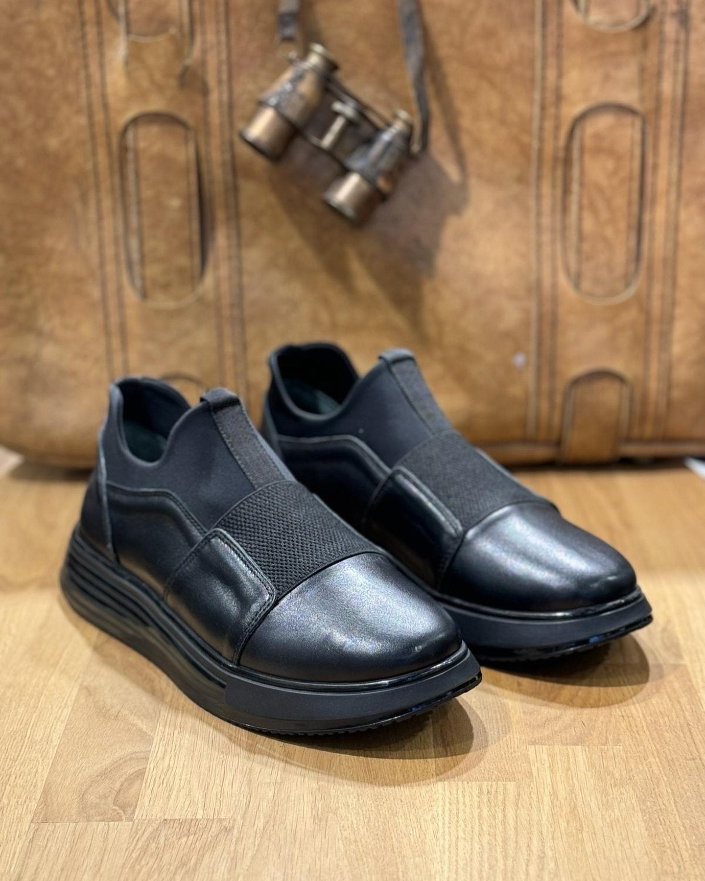 Men's Classic Waterproof Slip-on Soft Sole Casual Shoes