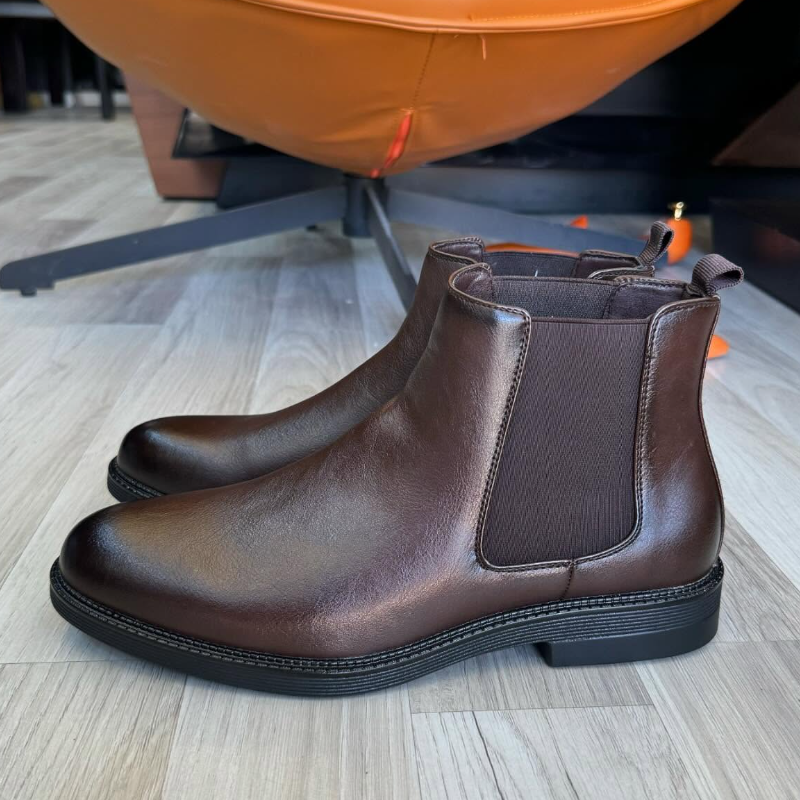 Classic Casual Chelsea Boots