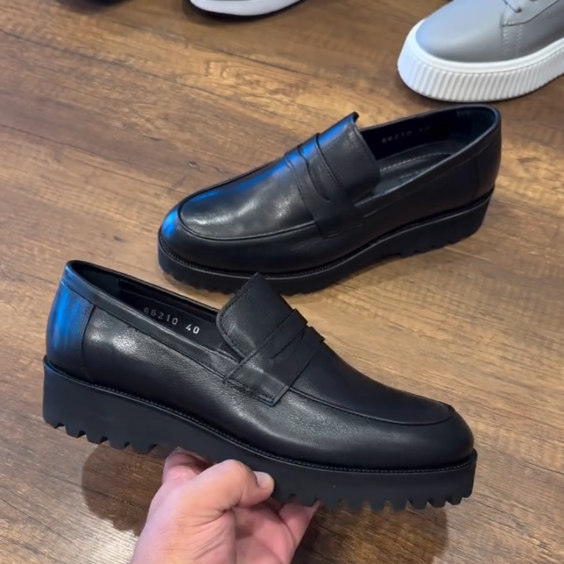 Classic Fashionable Leather Loafers