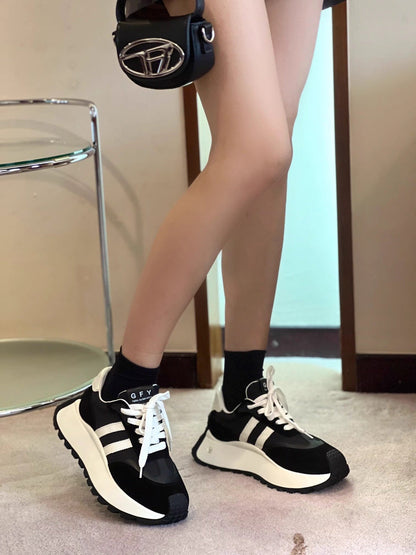 2023 Autumn Women’s Thick-soled Casual Shoes