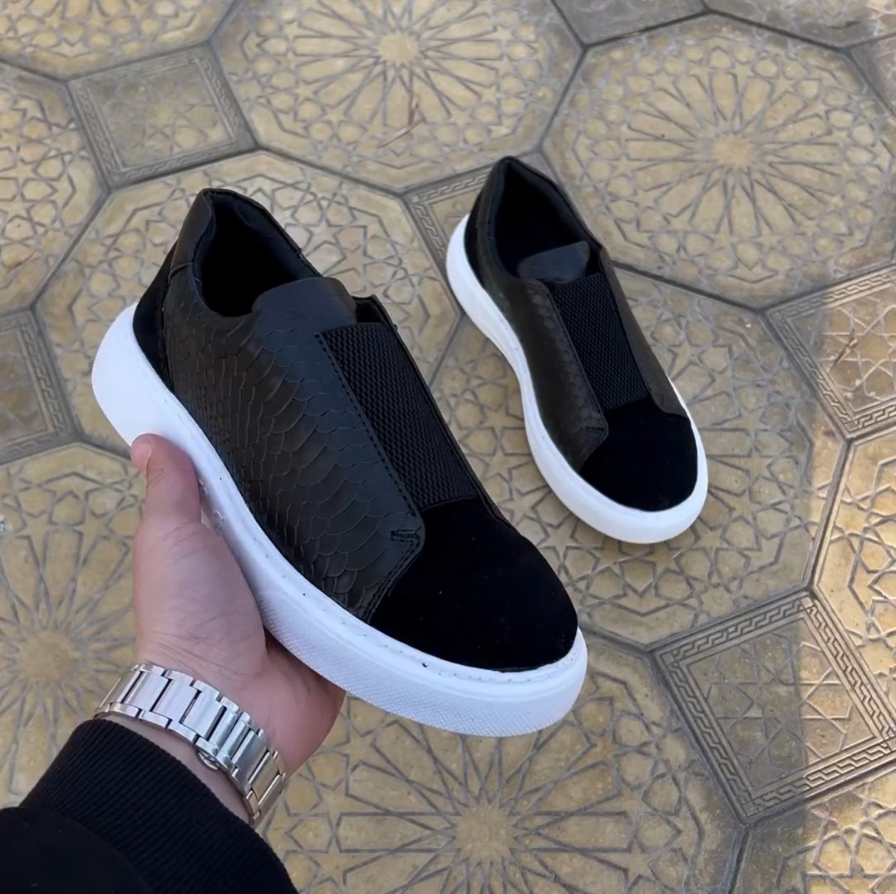 Men's Handmade Slip-on Textured Leather Casual Shoes