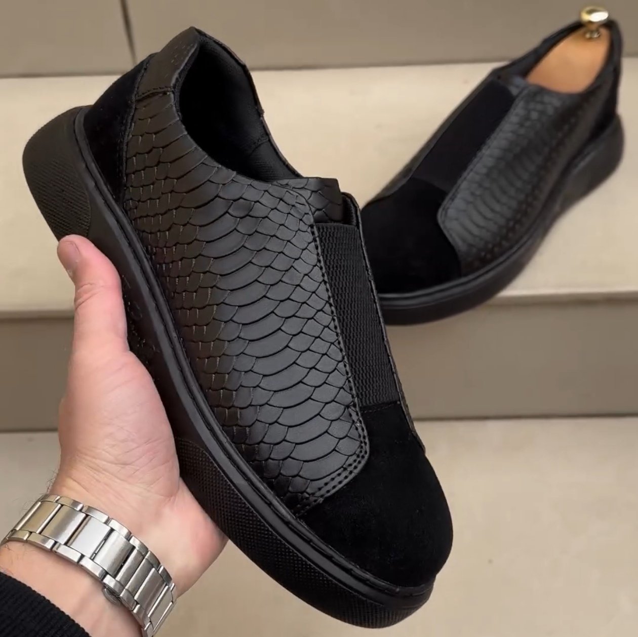 Men's Handmade Slip-on Textured Leather Casual Shoes