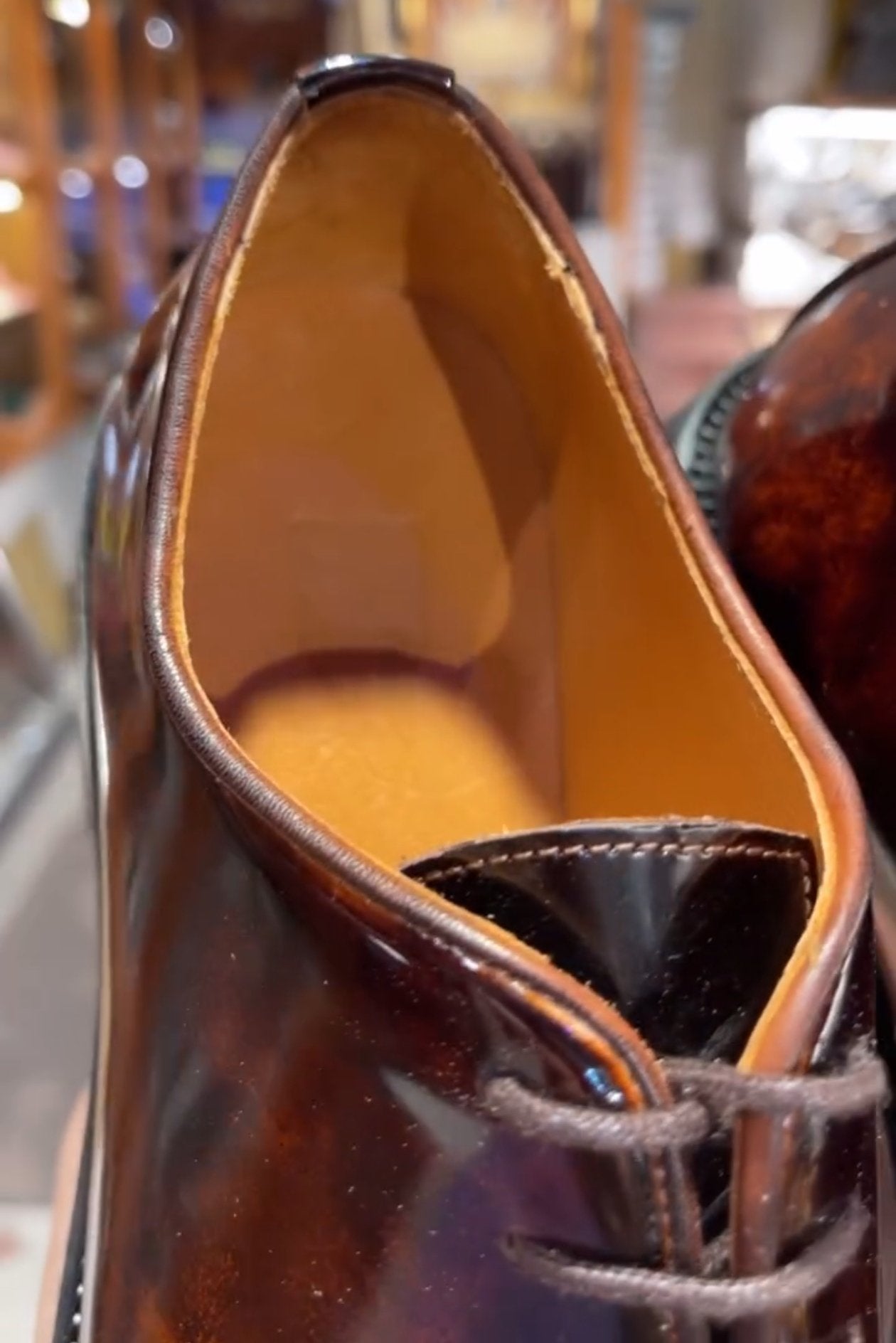 ✅High -quality Dedication✅Men's Premium Glossy Leather Casual Shoes