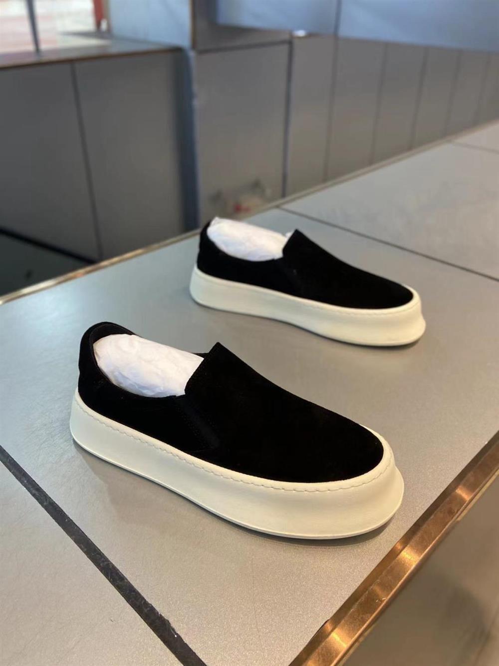 ✅High -quality Dedication✅New Suede Soft Sole Slip-on Casual Shoes