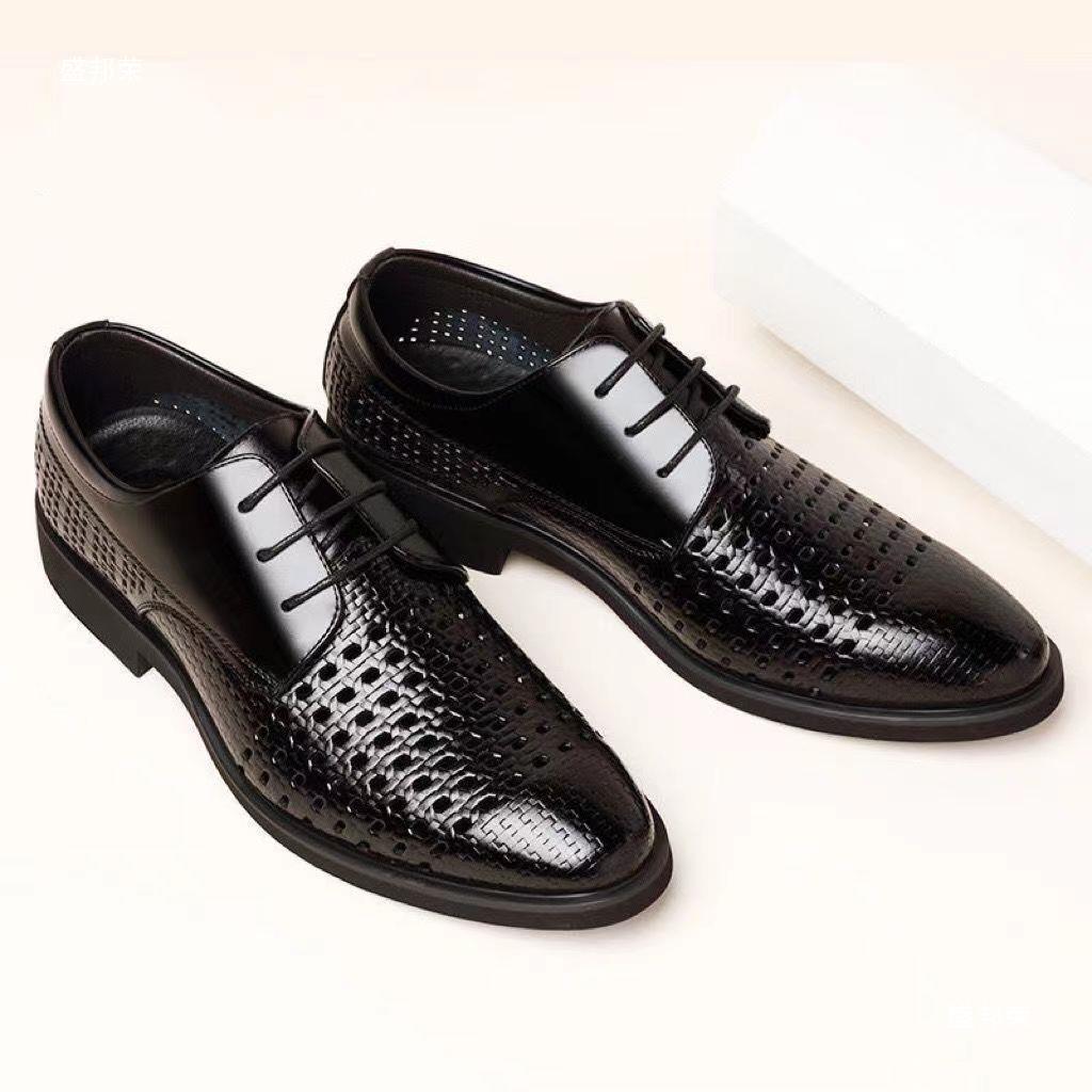 Black Hollowed Out Business Leather Shoes