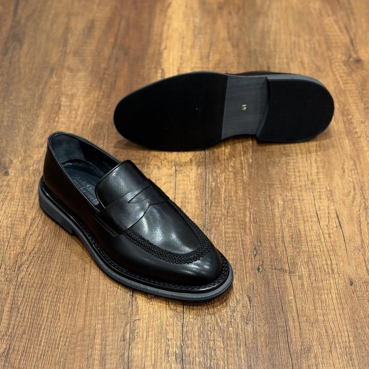 Men's Handmade Classic Genuine Leather Casual Shoes